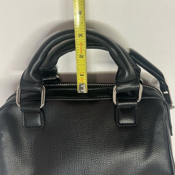 Madden NYC Women's Crystal Barrel Bag. No body strap comes with this bag.‎ - Picture 12 of 14